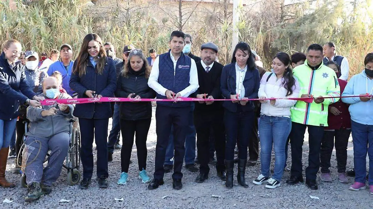 Eduardo Rivera Pérez, llevó a cabo la inauguración de la ampliación de red de drenaje en San Isidro Castillotla